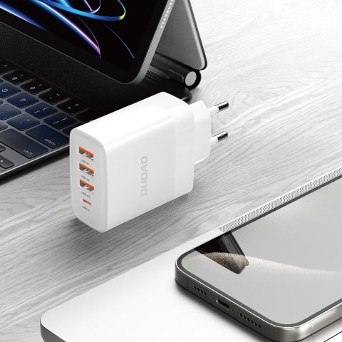 Ładowarka sieciowa 3x USB-A 1x USB-C PD 20W - biała DUDAO