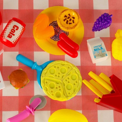 Kosz piknikowy koszyk owoce soki napoje jedzenie prowiant przekąski na piknik Kik Sp. z o. o. Sp. k.