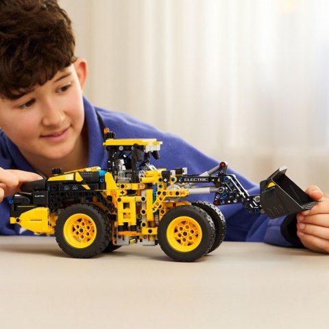 Klocki Technic 42209 Ładowarka kołowa Volvo L120 Electric LEGO