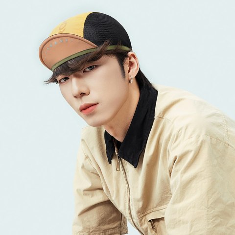 Czapka rowerowa kolarska z daszkiem pod kask - żółta ROCKBROS