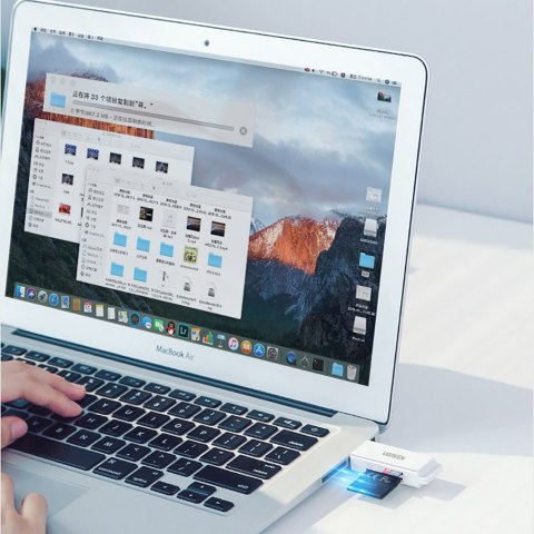 Przenośny czytnik kart TF/SD pod USB 3.0 czarny UGREEN