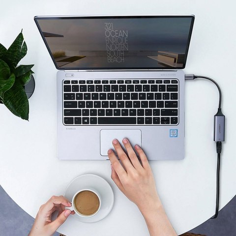 Zewnętrzna karta sieciowa LAN RJ45 - USB-C 1 Gigabit Ethernet - szary UGREEN