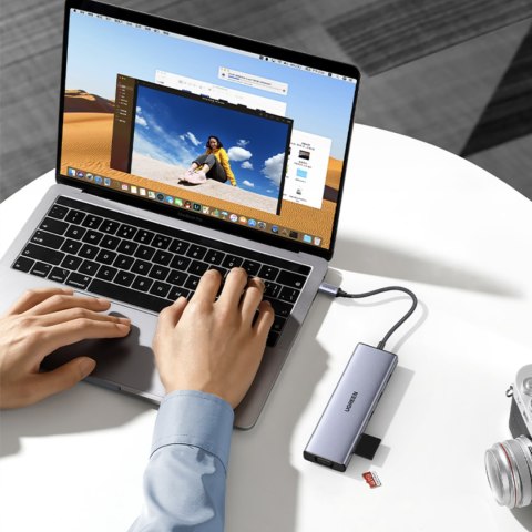 HUB Adapter USB-C - 3x USB-A 3.0 / HDMI / VGA / RJ45 / czytnik kart SD / TF / USB-C PD - szary UGREEN
