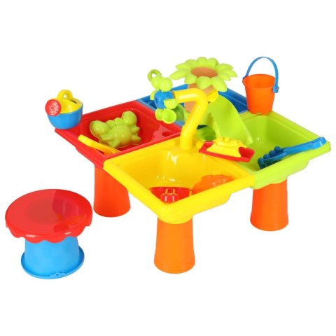 Stolik wodny cztery części piaskownica łopatki konewka stołek Kik Sp. z o. o. Sp. k.