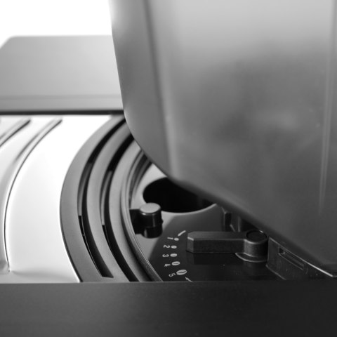 Ekspres do kawy automatyczny z ekranem dotykowym 2700 W - Hendi 208540 Hendi