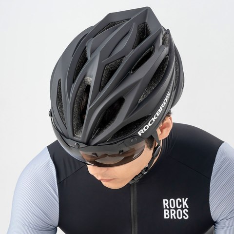 Kask rowerowy z szybką odpinanymi okularami z filtrem UV unisex - czarno brązowy ROCKBROS
