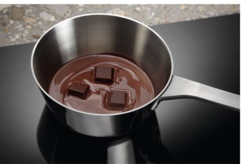 Płyta indukcyjna Bridge SLIM-FIT 60 cm LIV63431BK Electrolux