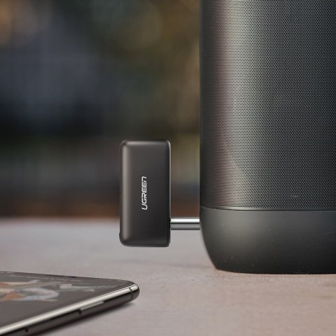 Odbiornik dźwięku audio do samochodu Bluetooth 5.0 AUX mini jack czarny UGREEN