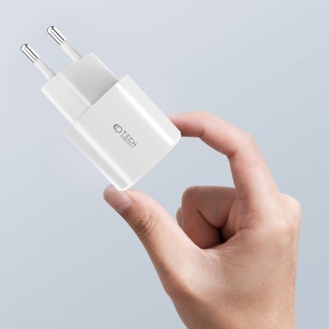 Ładowarka sieciowa C20W mini USB-C PD 20W / USB-A QC 3.0 - czarna Tech-Protect