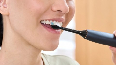 Zestaw 2 końcówek Opitimal White HX6062/88 czarny Philips