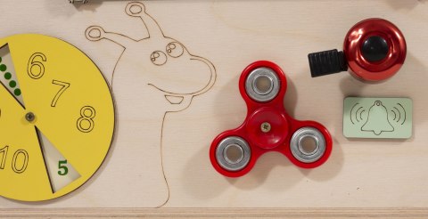 Puf manipulacyjny LAS z siedziskiem kółeczkami "3Toysm" Dzięgielewski Tomasz