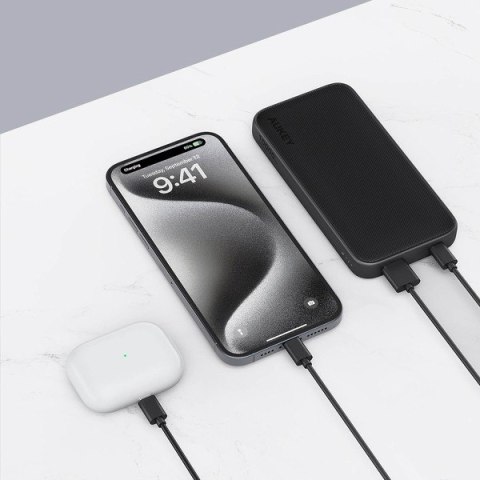 PB-Y46 Power Bank 10000 mAh 15W 2xUSB LED kabel USB-C AUKEY