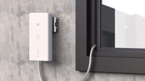 Router MC889 ODU 5G + zestaw do montażu na szybie Gecko Window Type ZTE