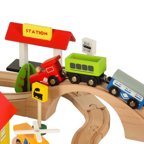 Kolejka drewniana pociąg lokomotywa miasto 69 elementów Kik Sp. z o. o. Sp. k.